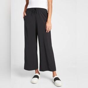 Athleta Avenue Wide Leg Crop Pants